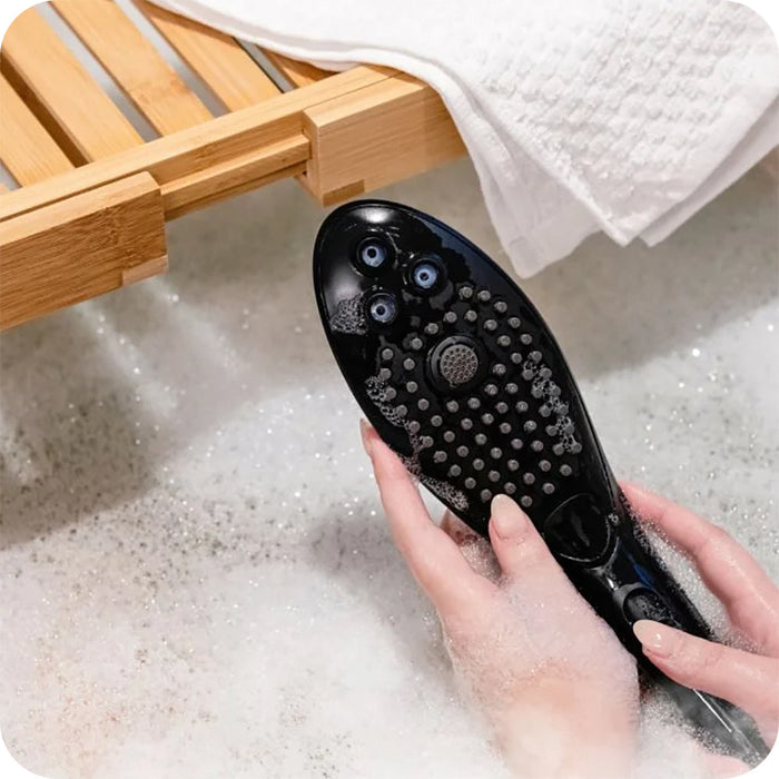 Womanizer Wave Handheld Shower Head in Black