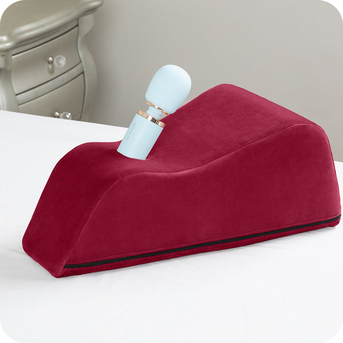 Wanda Sex Toy Mount in Merlot